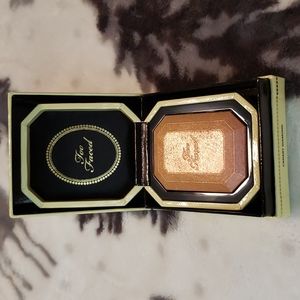 Too Faced Dimond Light highlighter